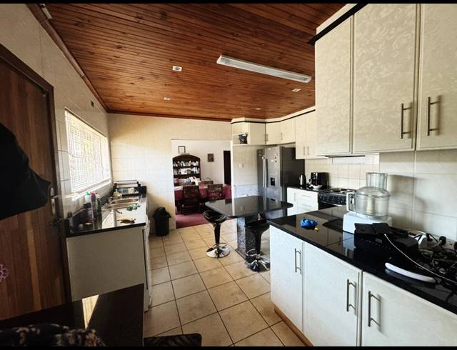 3 BEDROOM FREESTANDING FOR SALE IN LOTUSVILLE